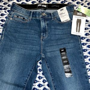 DKNY Petite Jeans